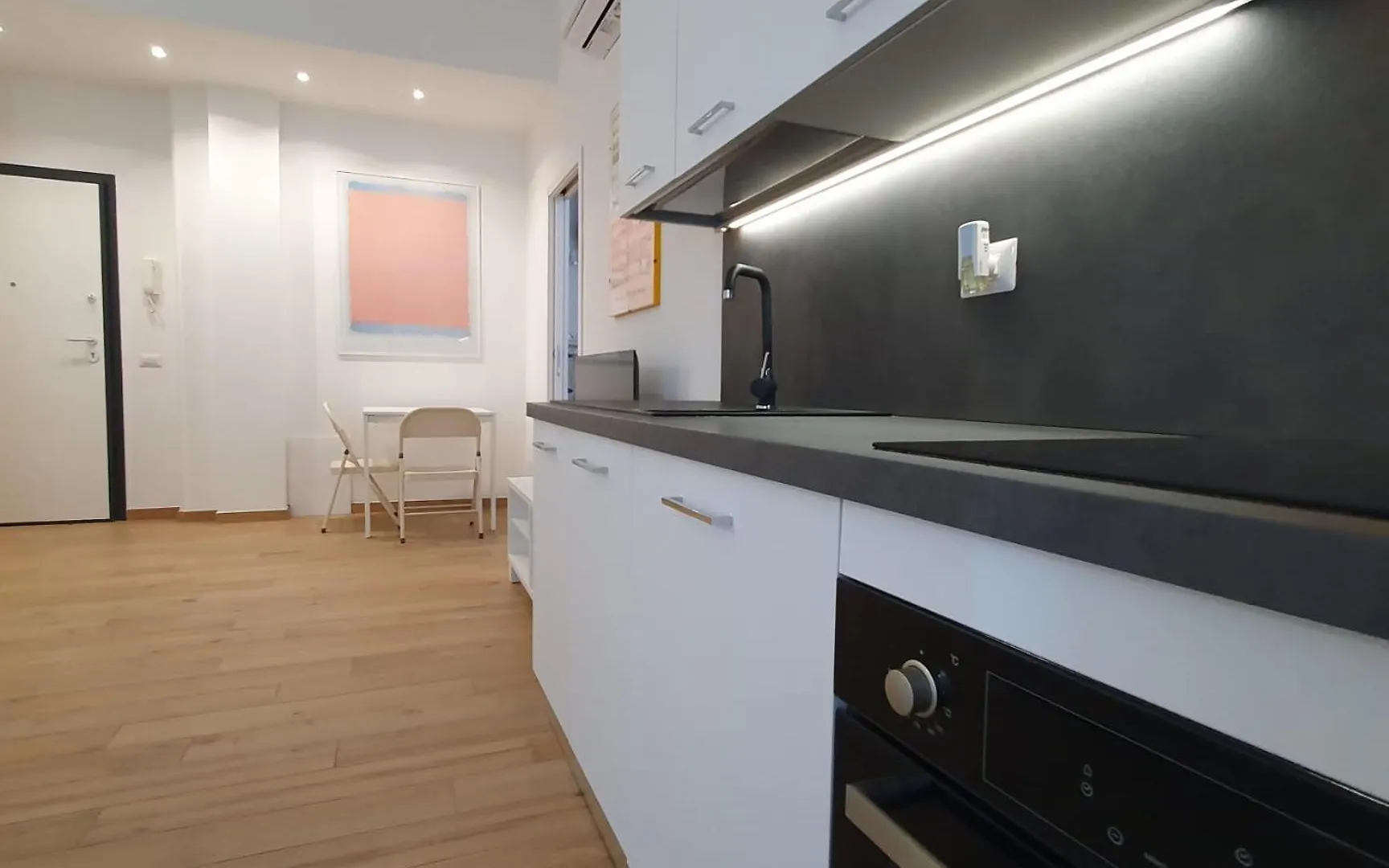 Appartamento Bnbutler - Grasselli, 8 - Comfy And Newly Renovated Milano Italia